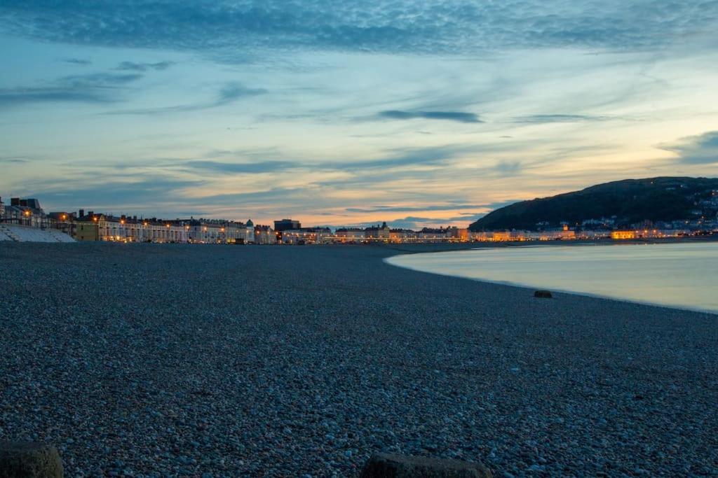 Grove House No.07 - Luxury Apartment Close To The Llandudno Beach Dış mekan fotoğraf